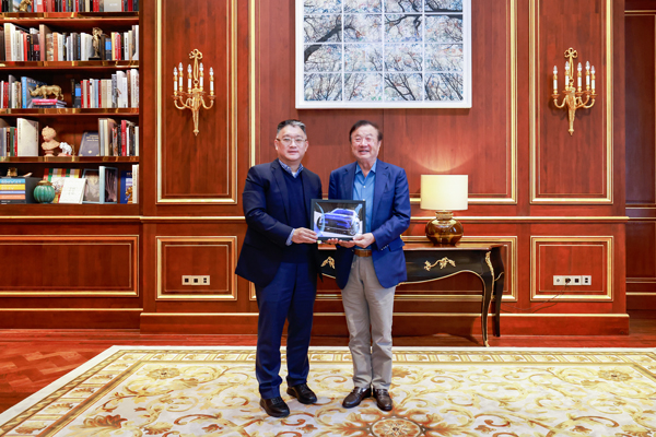 上汽集团总裁贾健旭先生拜访华为创始人任正非先生,共商尚界品牌合作再深化