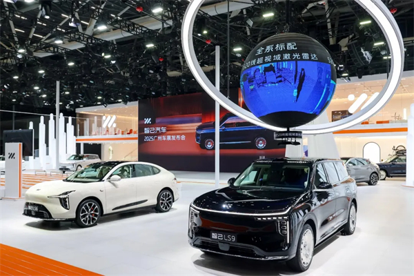 销量两位数增长!上汽2025:从容驭浪,科技向新